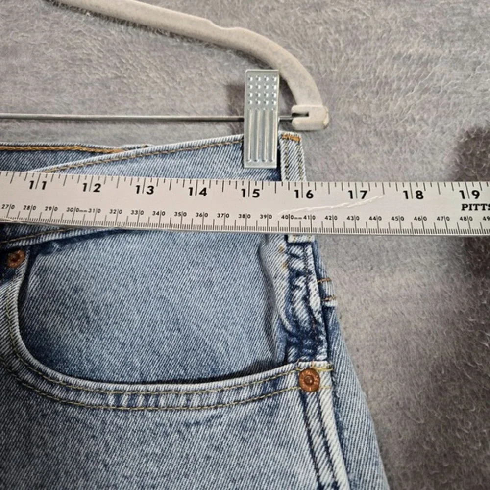 Levis *we offer